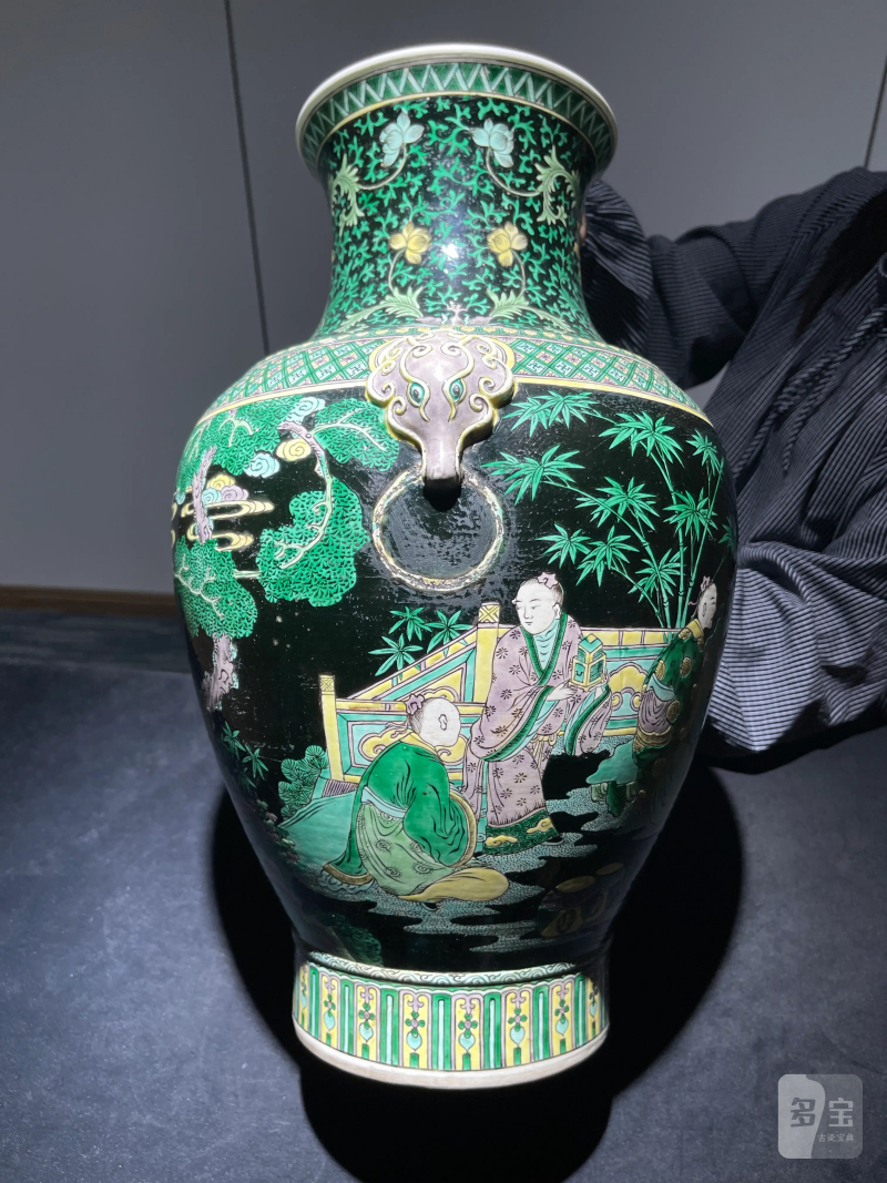 清晚期 墨地素三彩竹林七贤纹铺首尊 - 图4